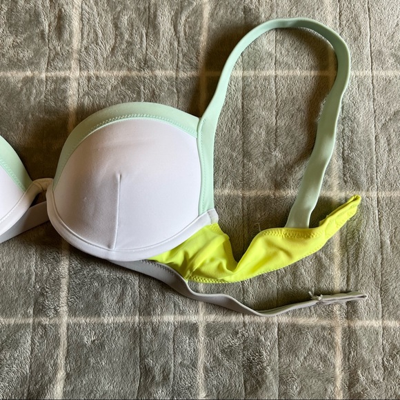 Victoria’s Secret Bikini set 32B/S - Picture 5 of 10